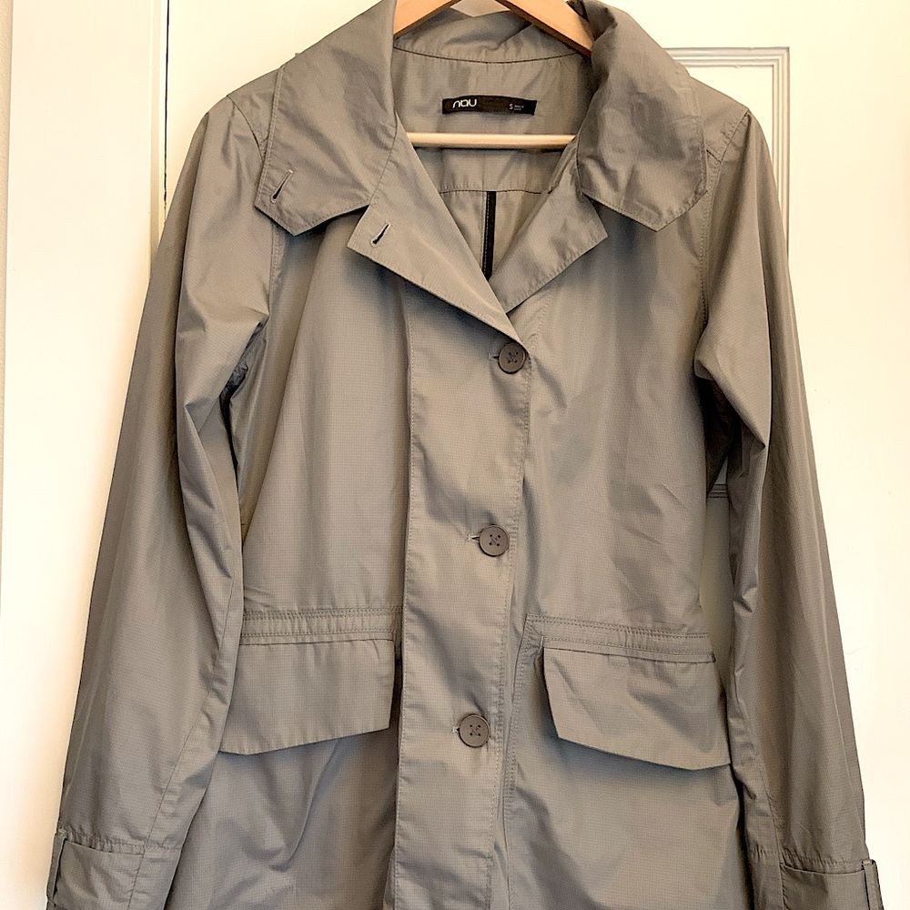 nau women’s light trench-style raincoat